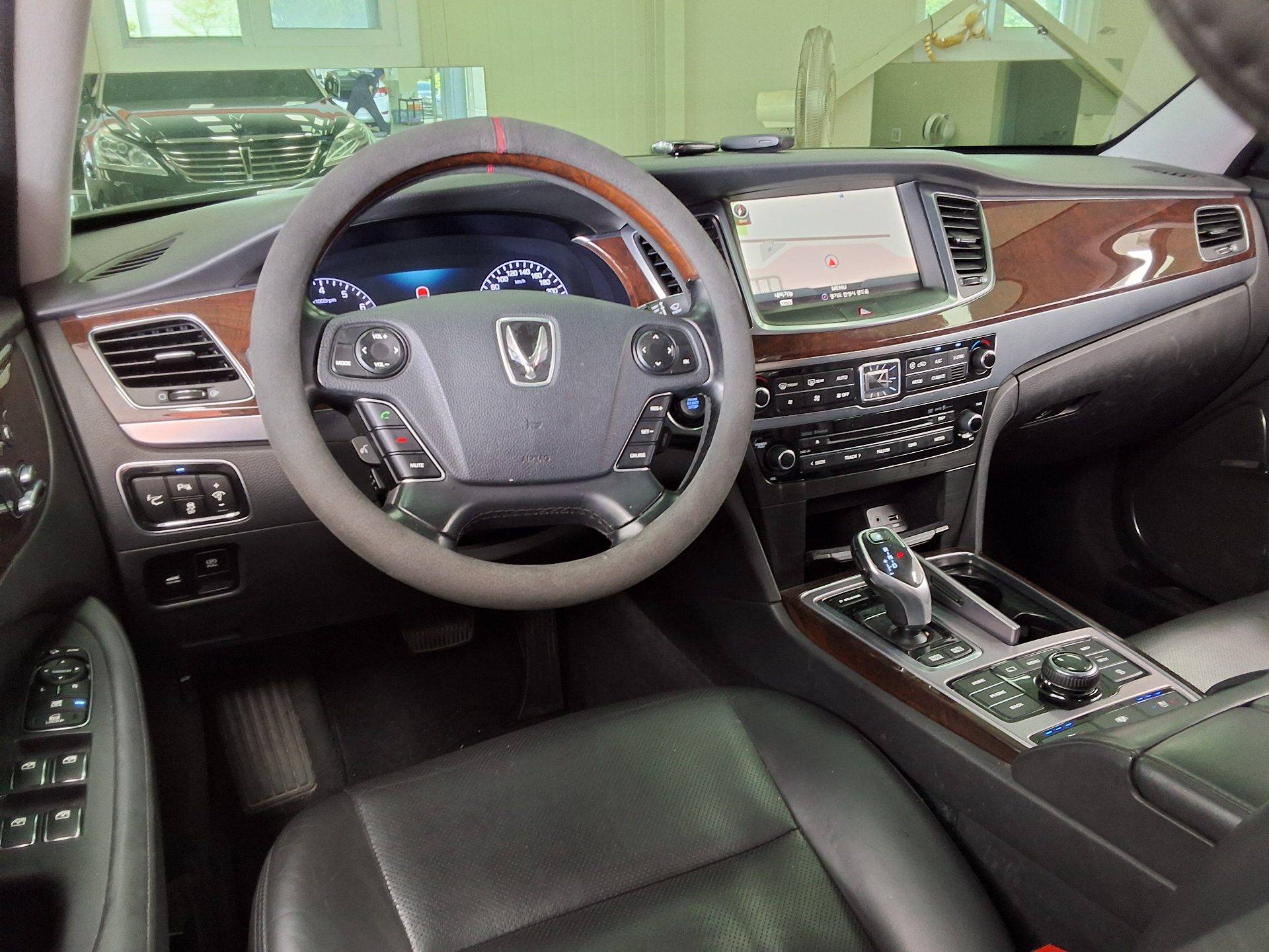 2015 - hyundai equus