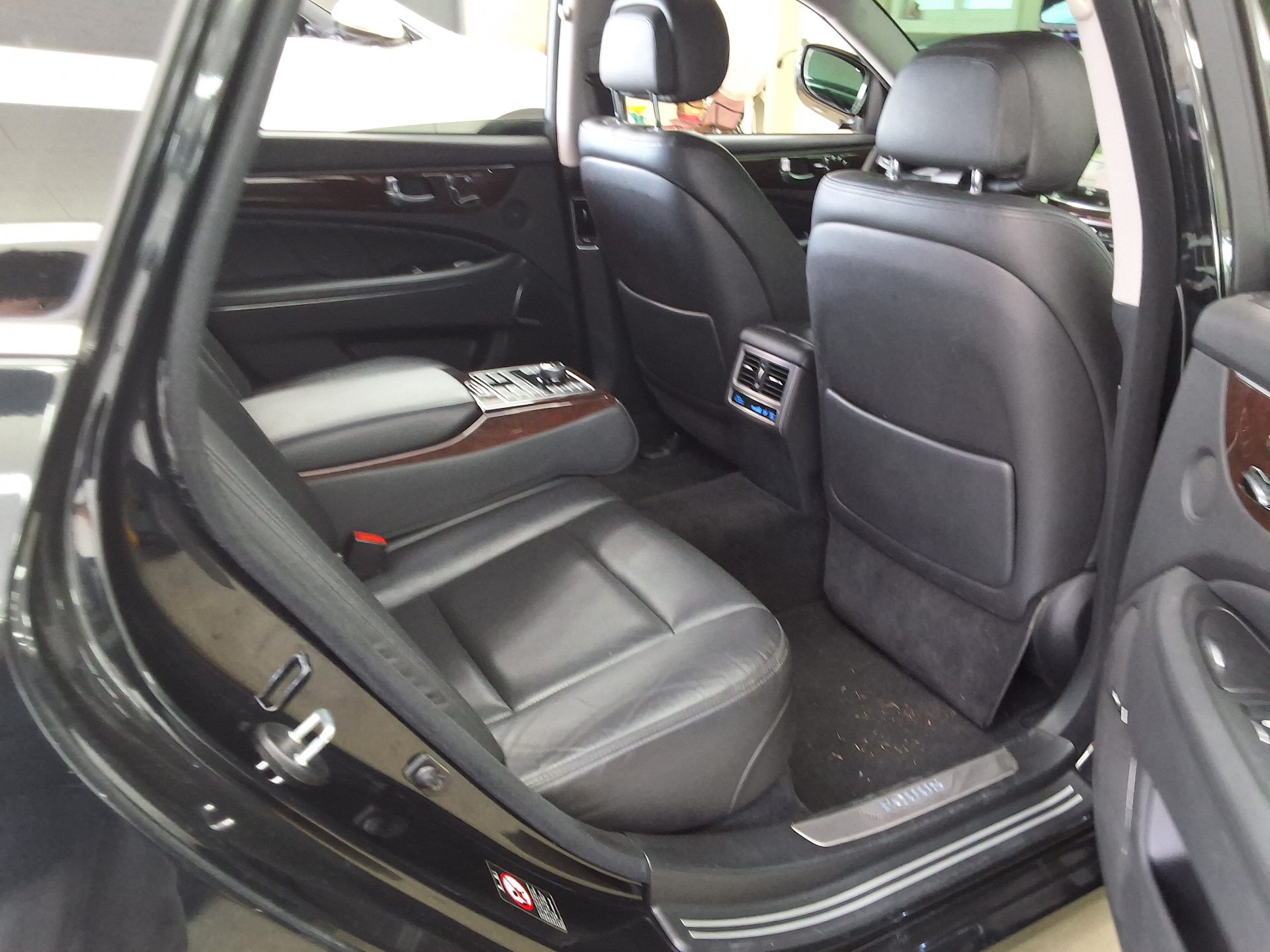 2015 - hyundai equus