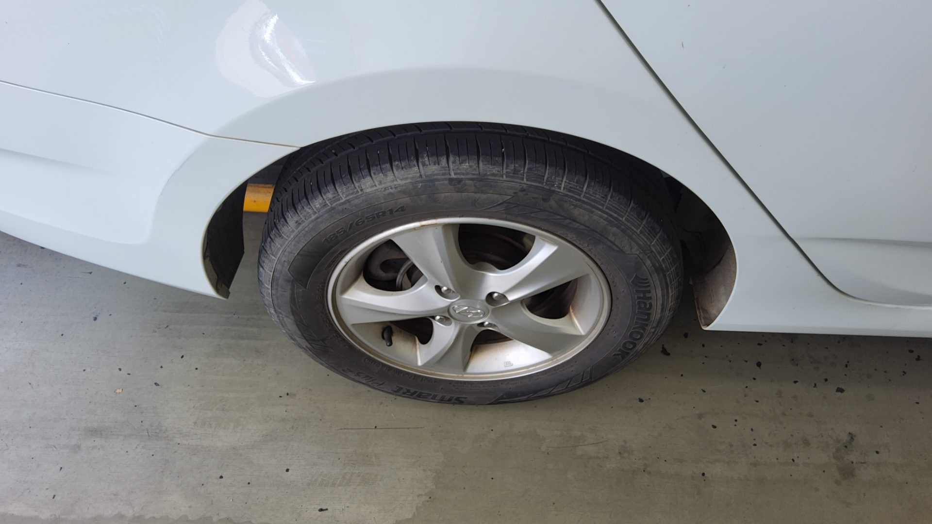 2012 - hyundai accent