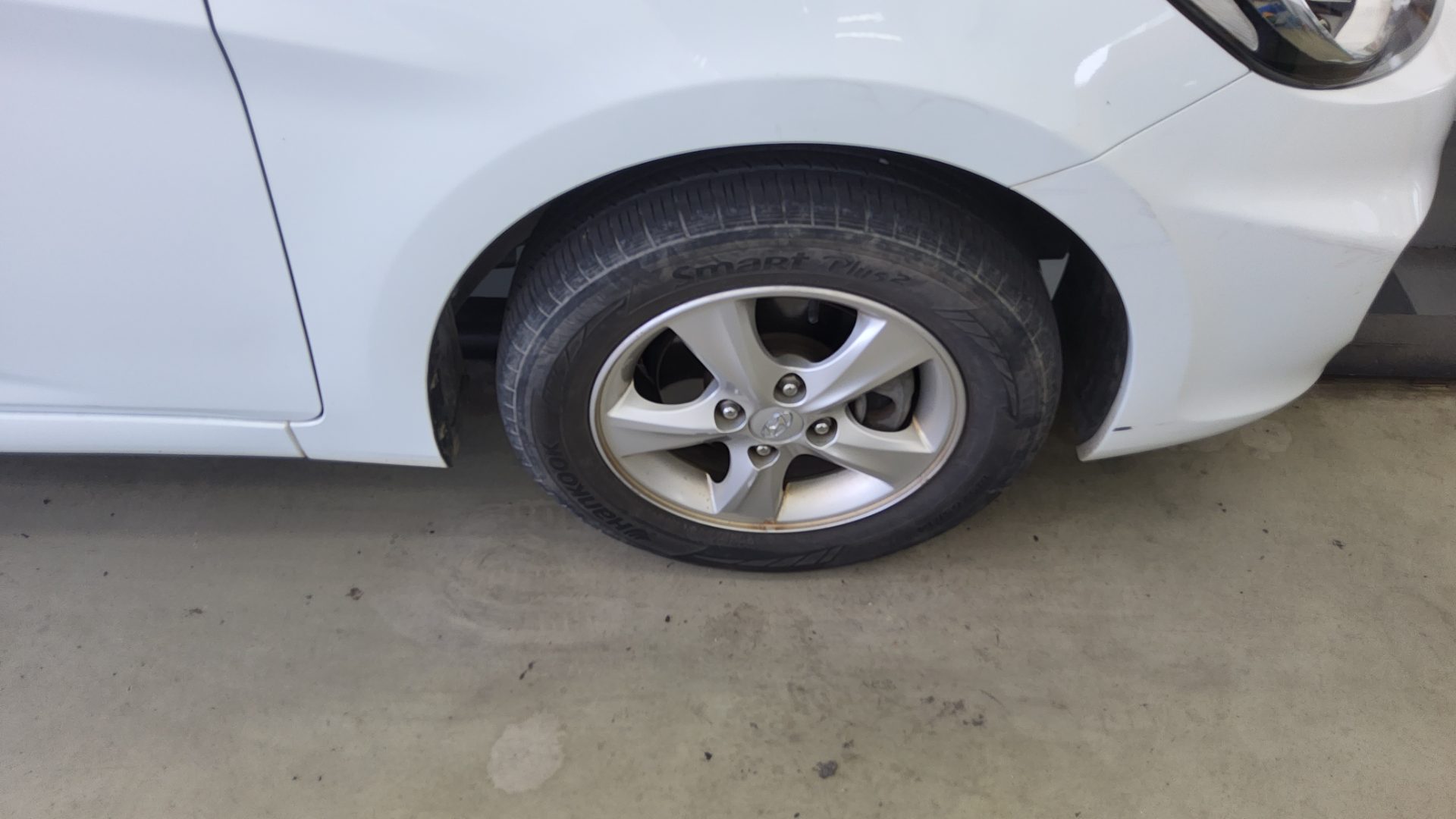 2012 - hyundai accent