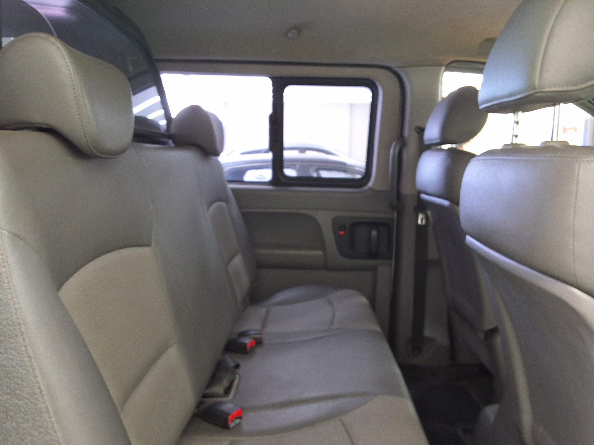 2012 - hyundai grand starex
