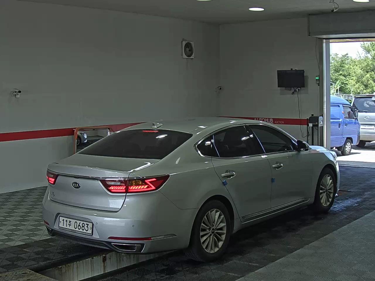 2016 - kia k7