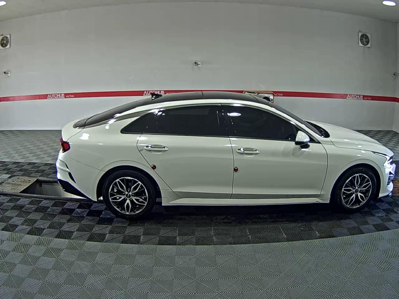 2021 - kia k5