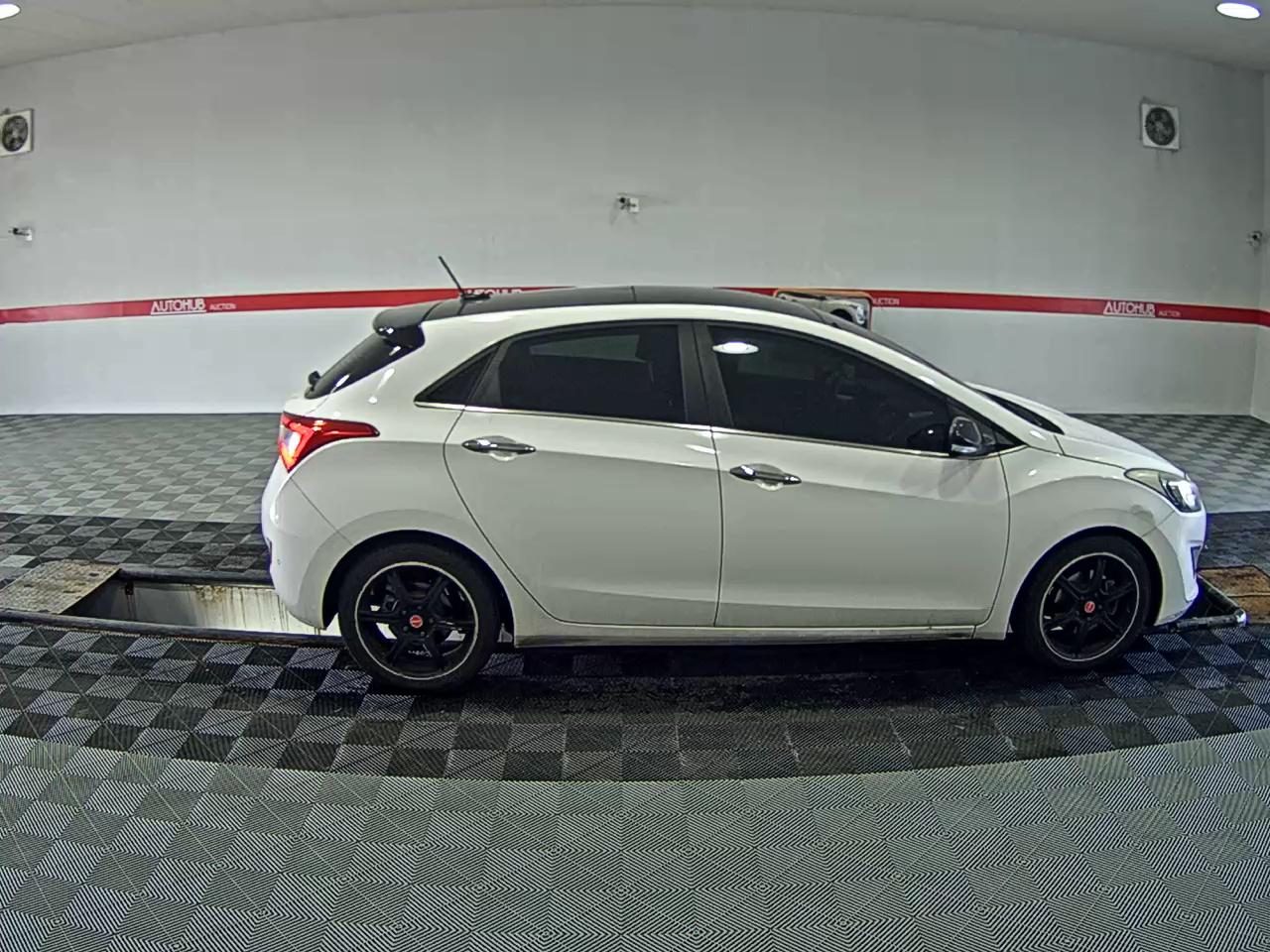 2014 - hyundai i30