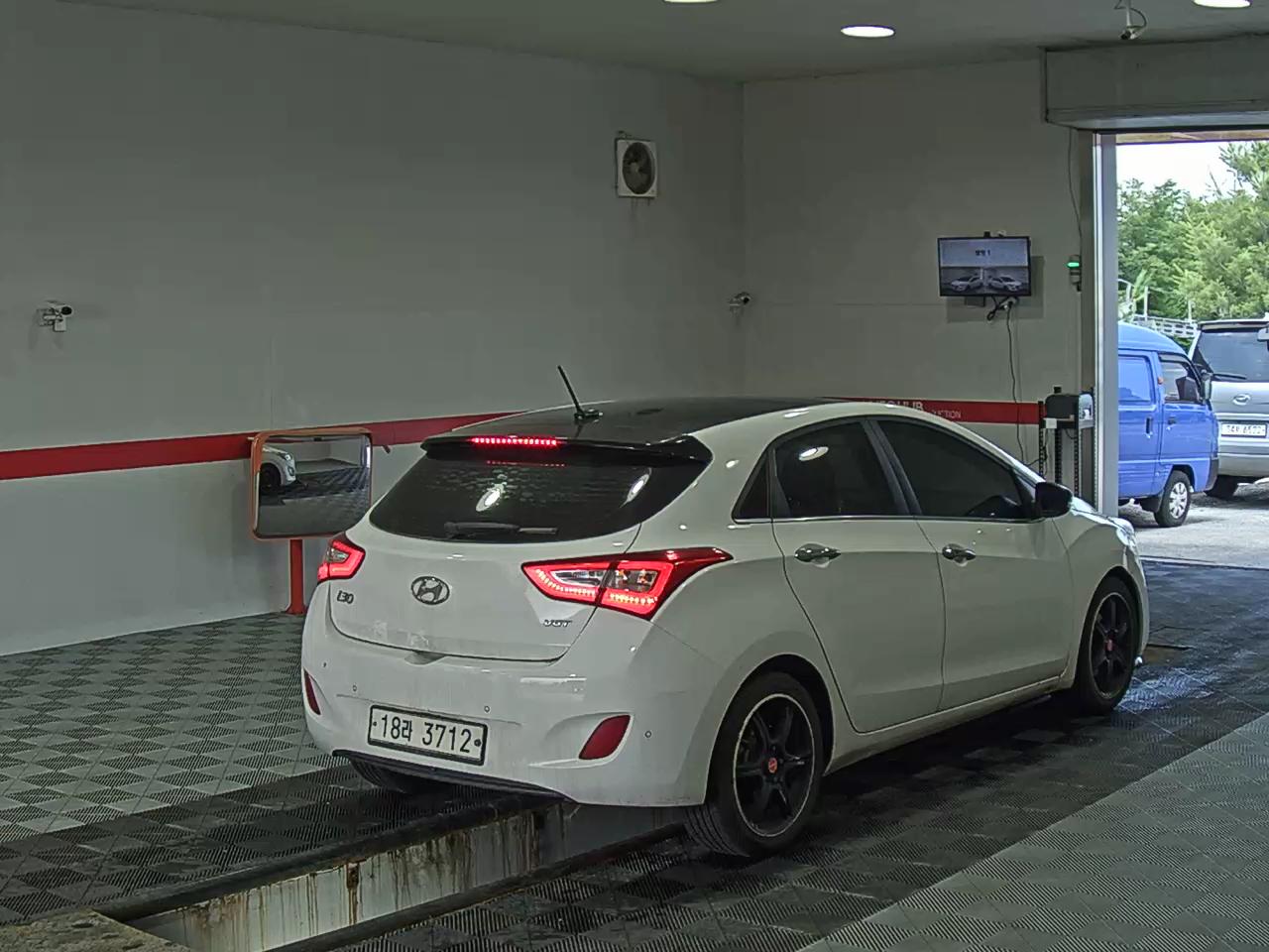 2014 - hyundai i30