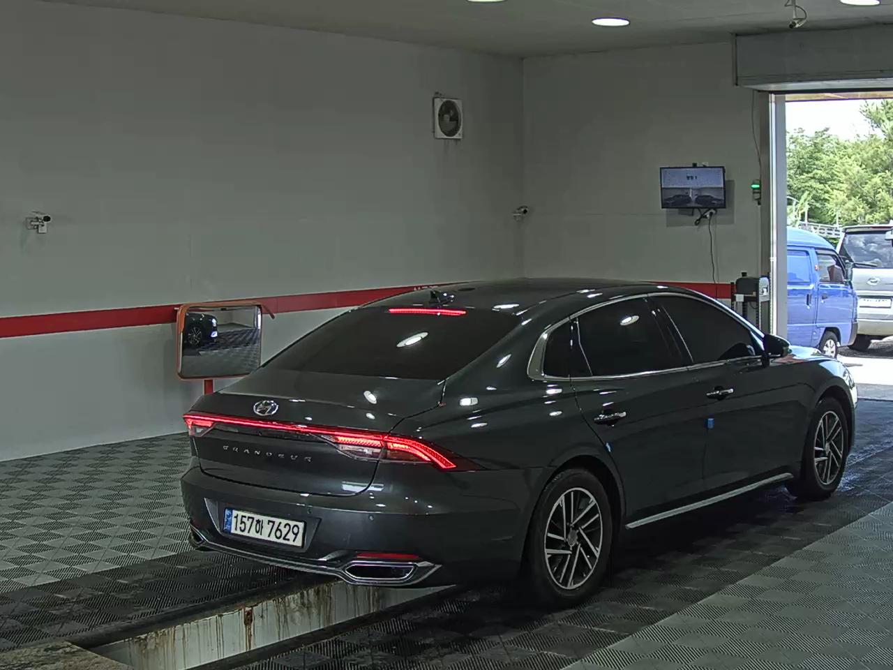 2022 - hyundai grandeur