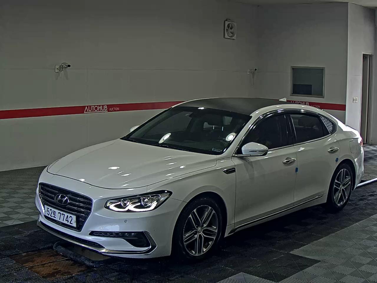 HYUNDAI GRANDEUR GDi