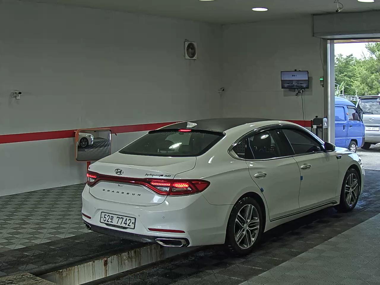 2019 - hyundai grandeur