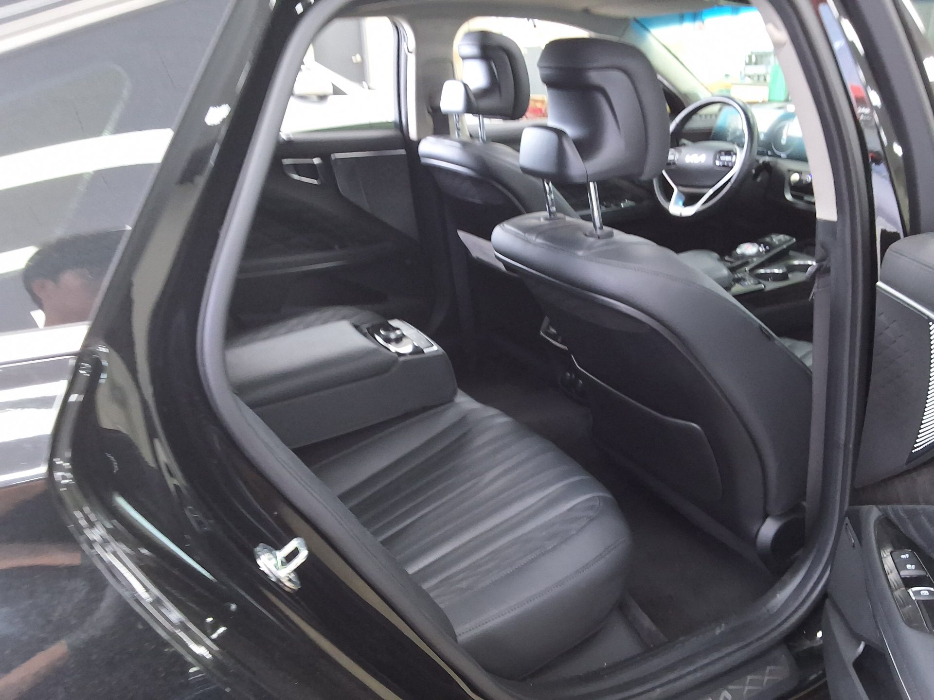 2022 - kia k8