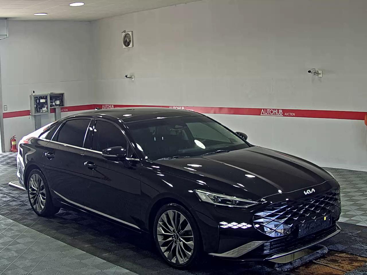 2022 - kia k8