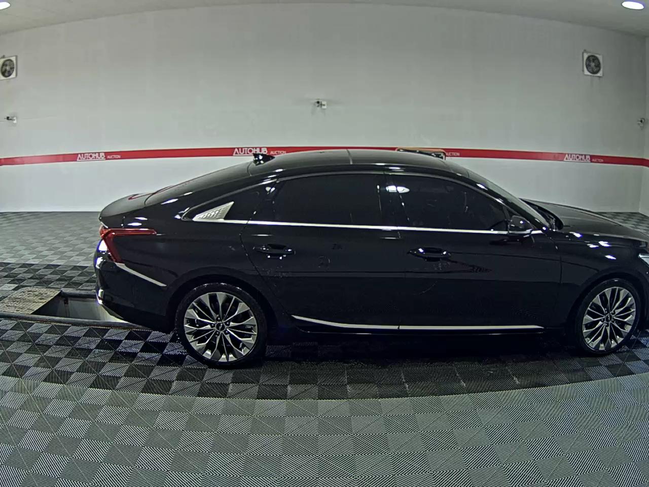 2022 - kia k8