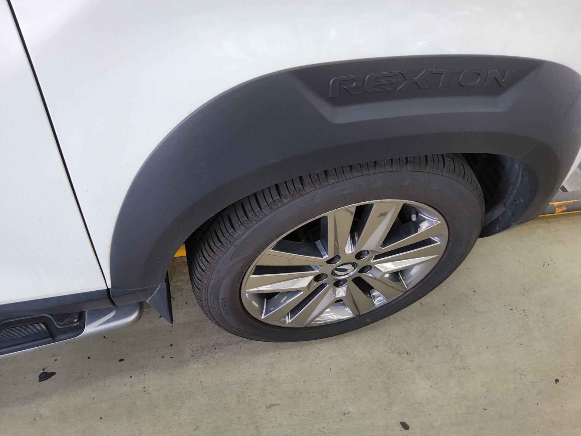2021 - ssangyong rexton