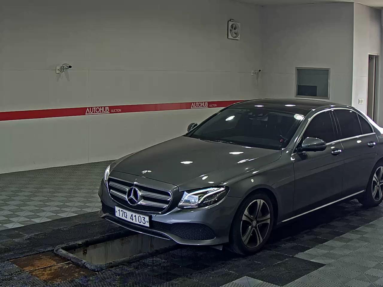 2017 - mercedes-benz e300