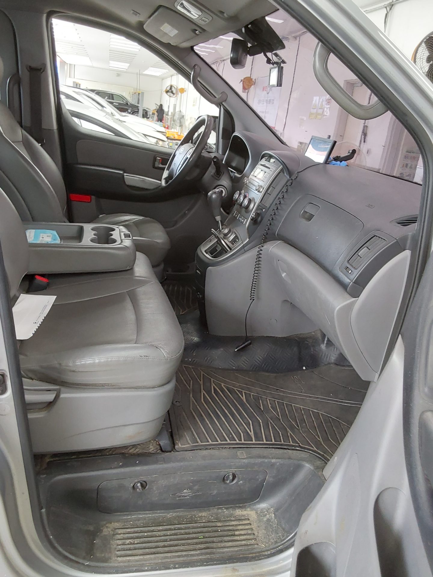 2015 - hyundai grand starex