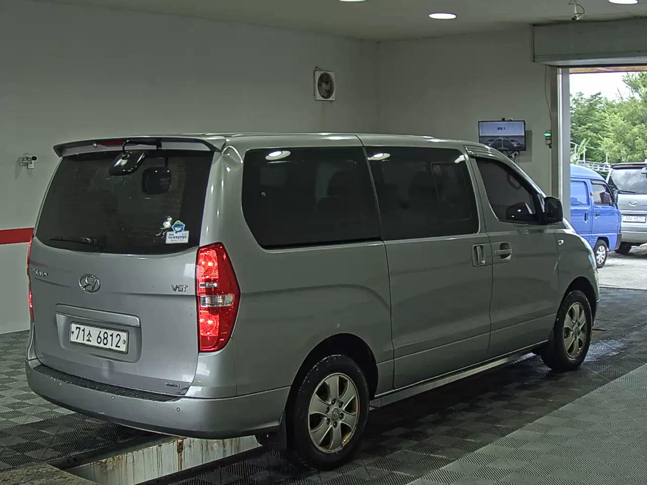 2015 - hyundai grand starex