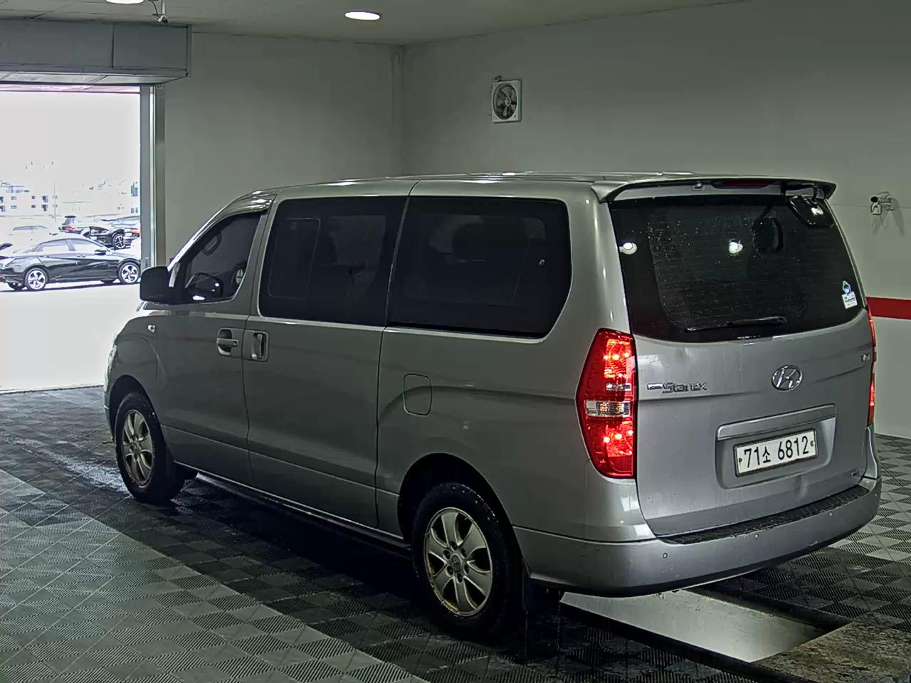 2015 - hyundai grand starex