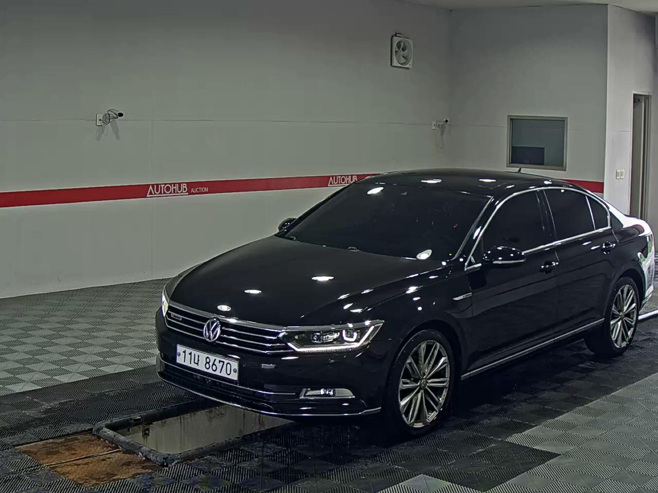 VOLKSWAGEN PASSAT (8TH GEN) TDI 4MOTION