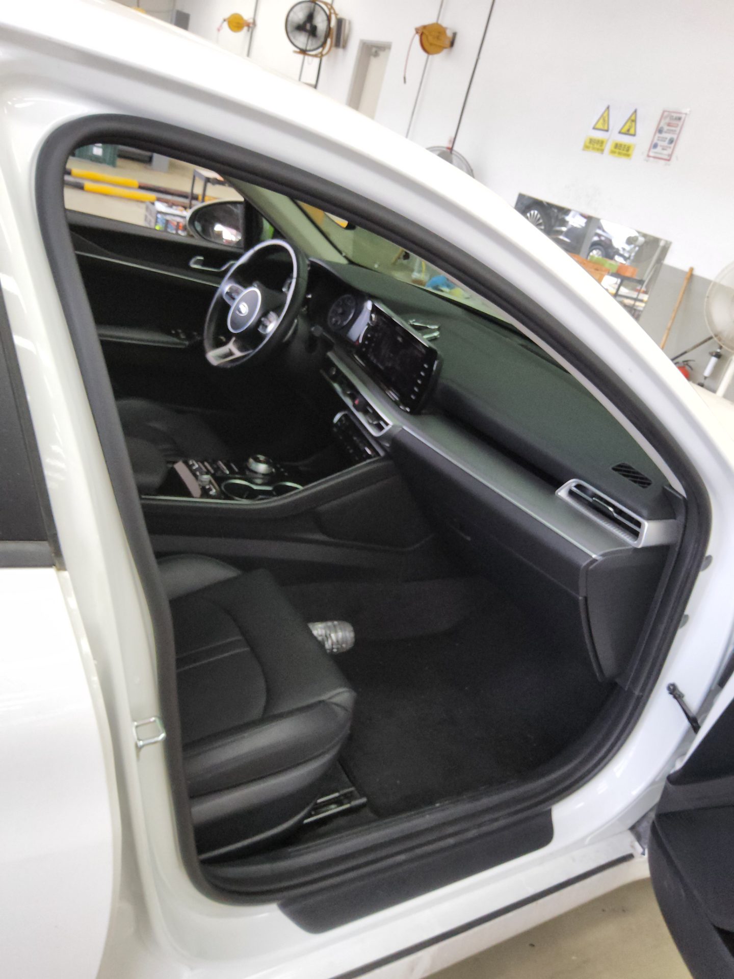 2021 - kia k5