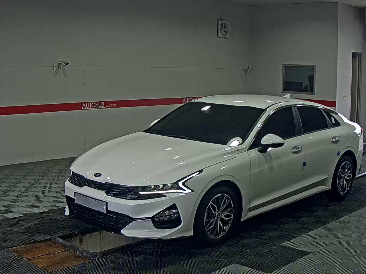 2021 - kia k5