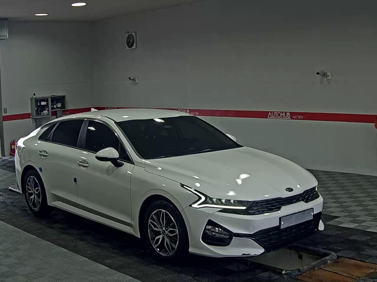 2021 - kia k5