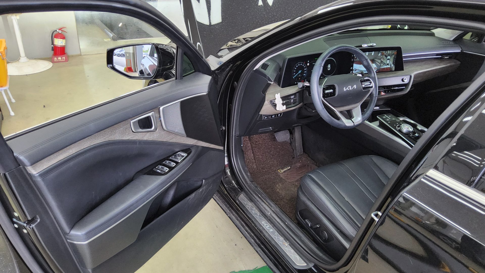 2023 - kia k8