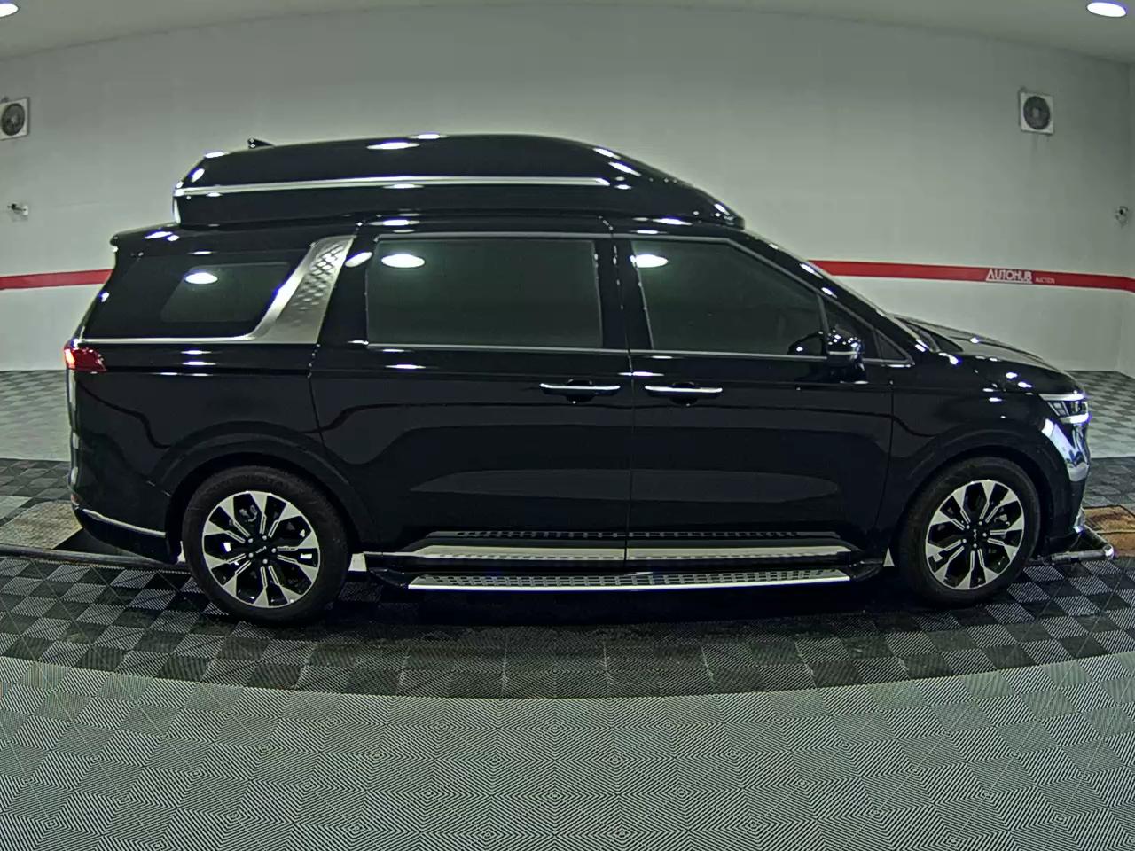 2023 - kia carnival
