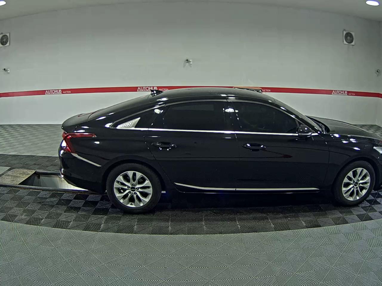 2023 - kia k8