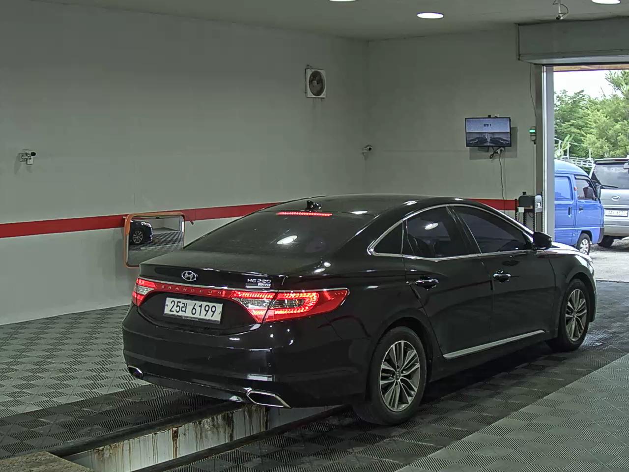 2015 - hyundai grandeur