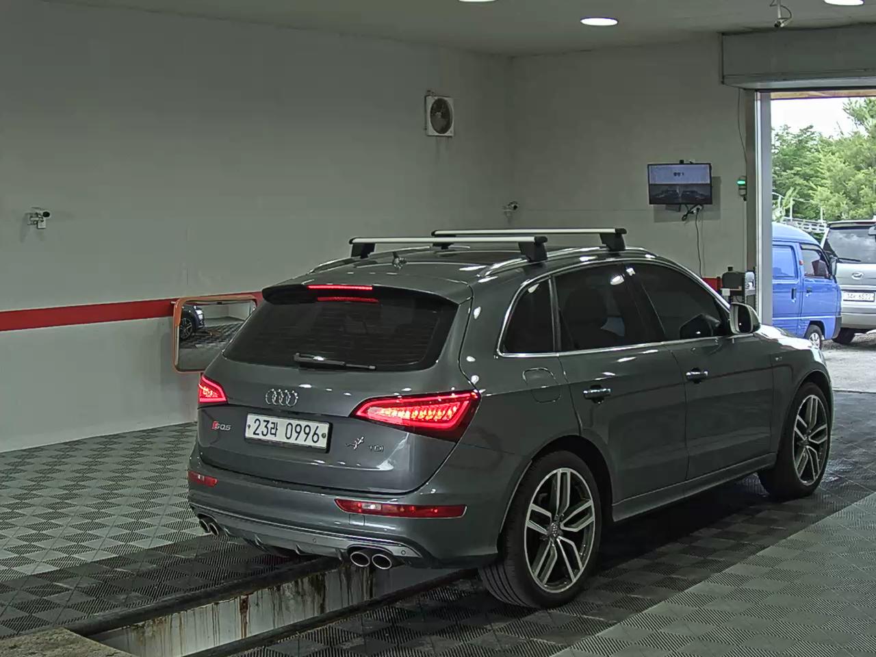 2015 - audi sq5