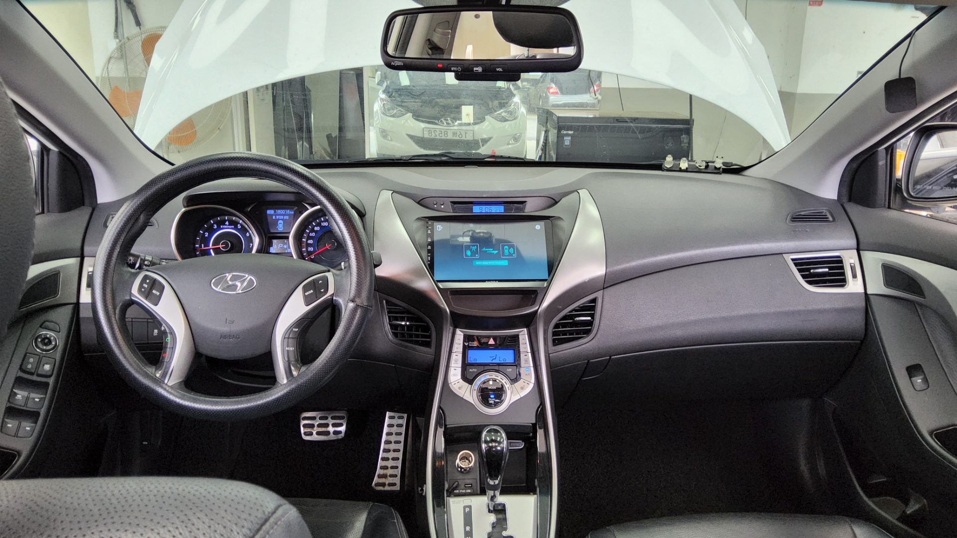 2011 - hyundai avante