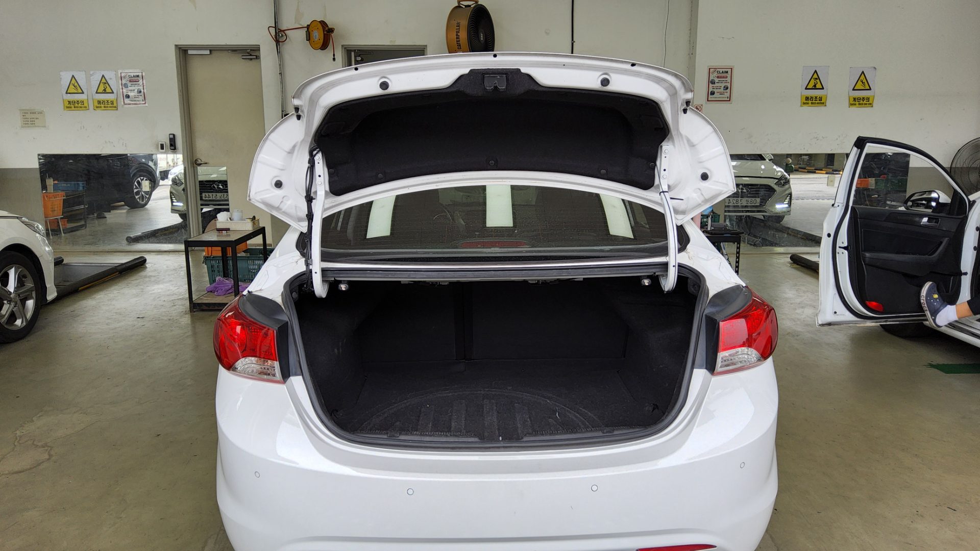 2011 - hyundai avante