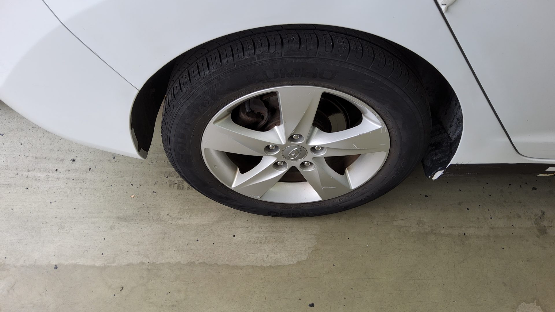 2011 - hyundai avante