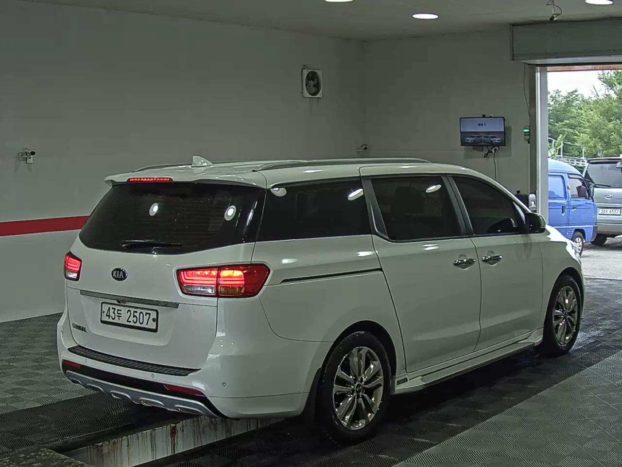 2015 - kia carnival