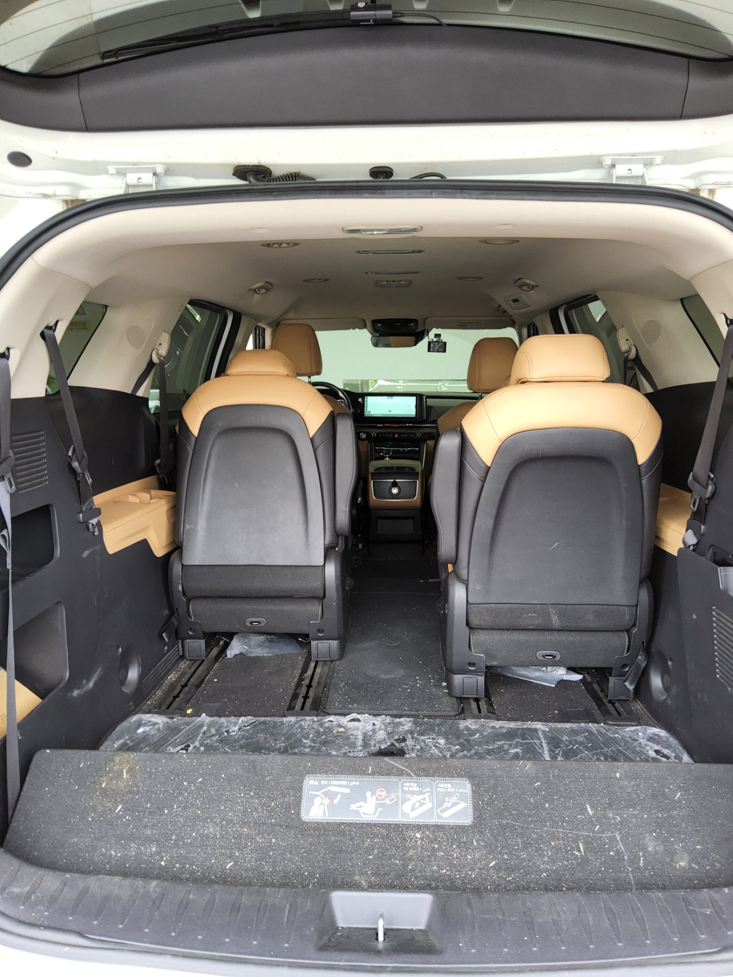 2023 - kia carnival