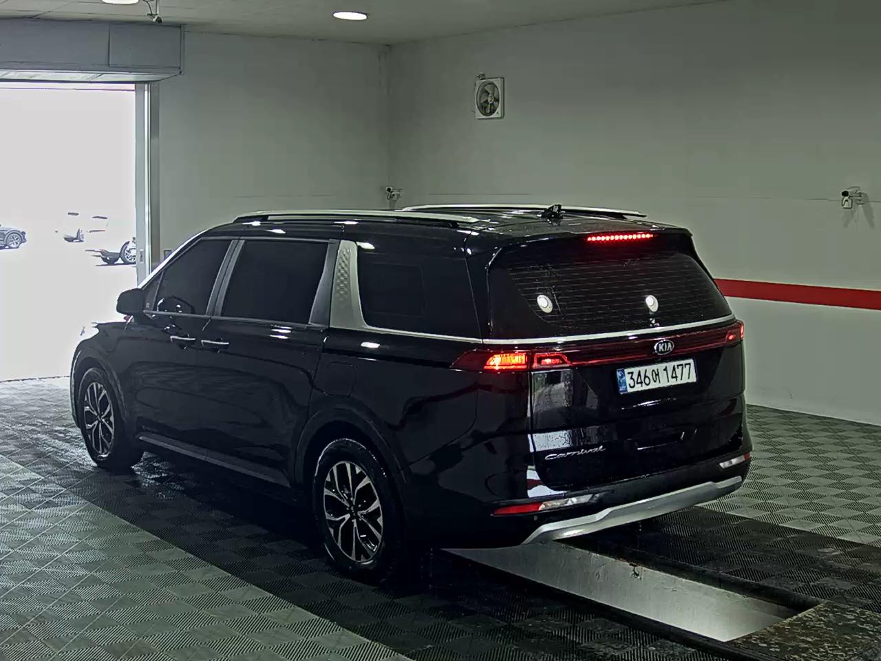 2021 - kia carnival