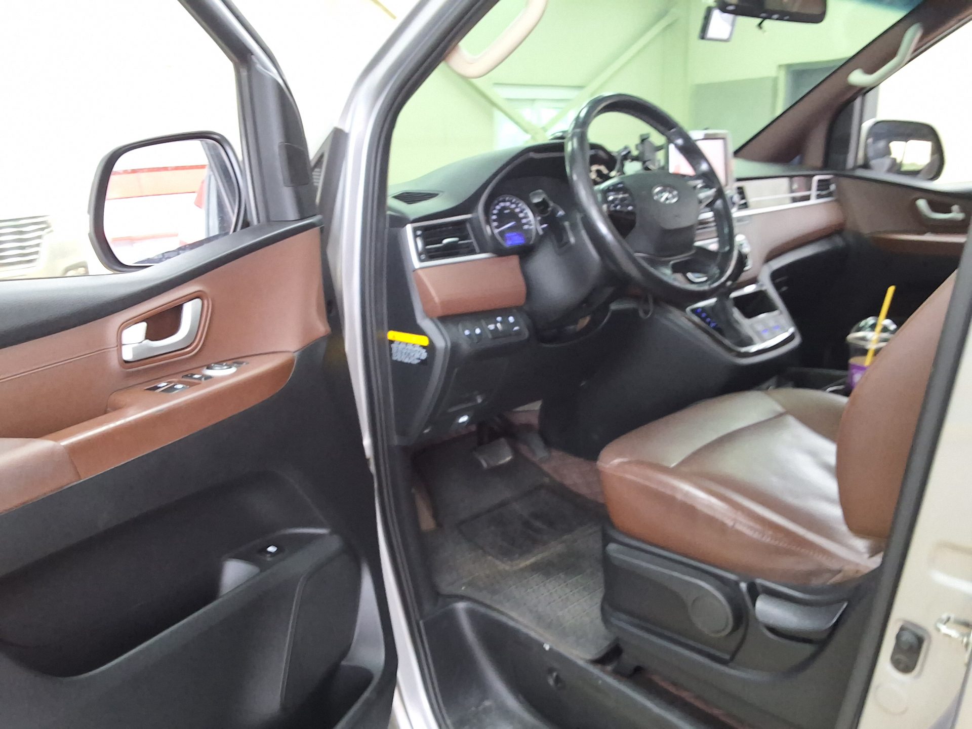 2019 - hyundai grand starex