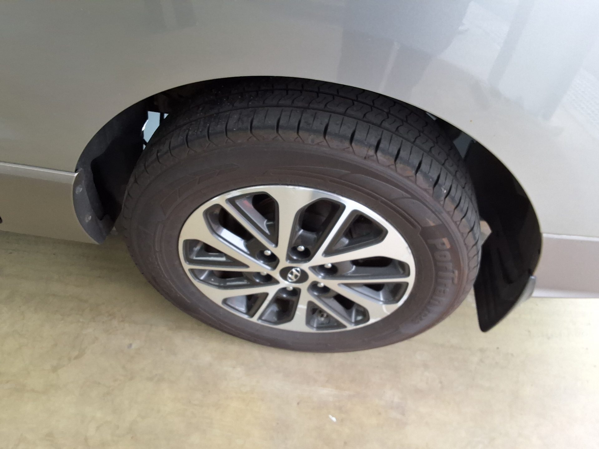2019 - hyundai grand starex