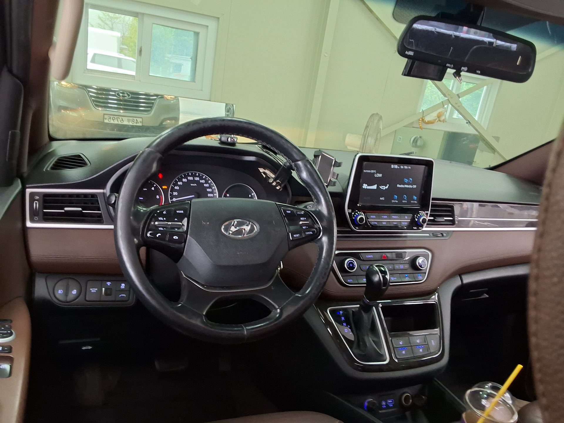 2019 - hyundai grand starex