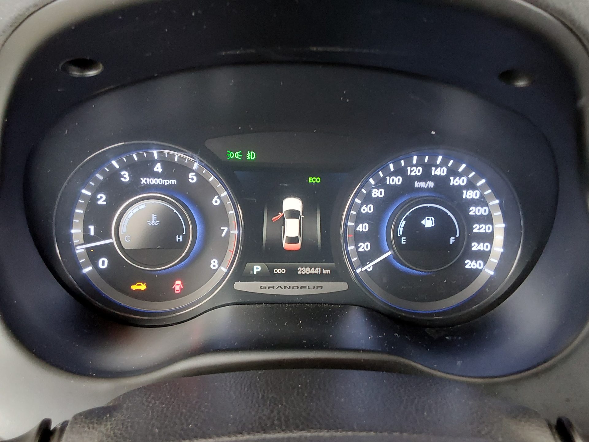 2011 - hyundai grandeur