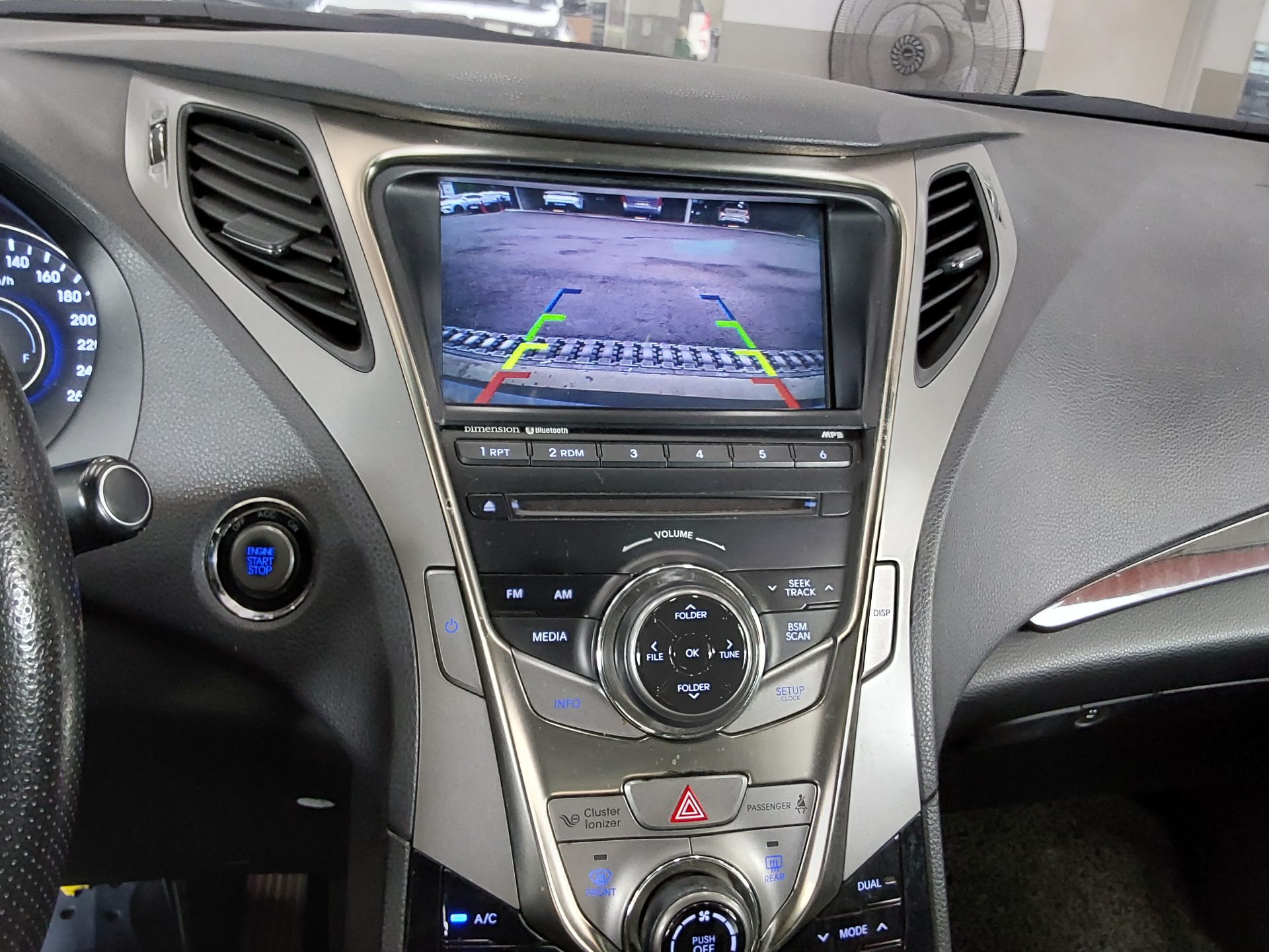 2011 - hyundai grandeur