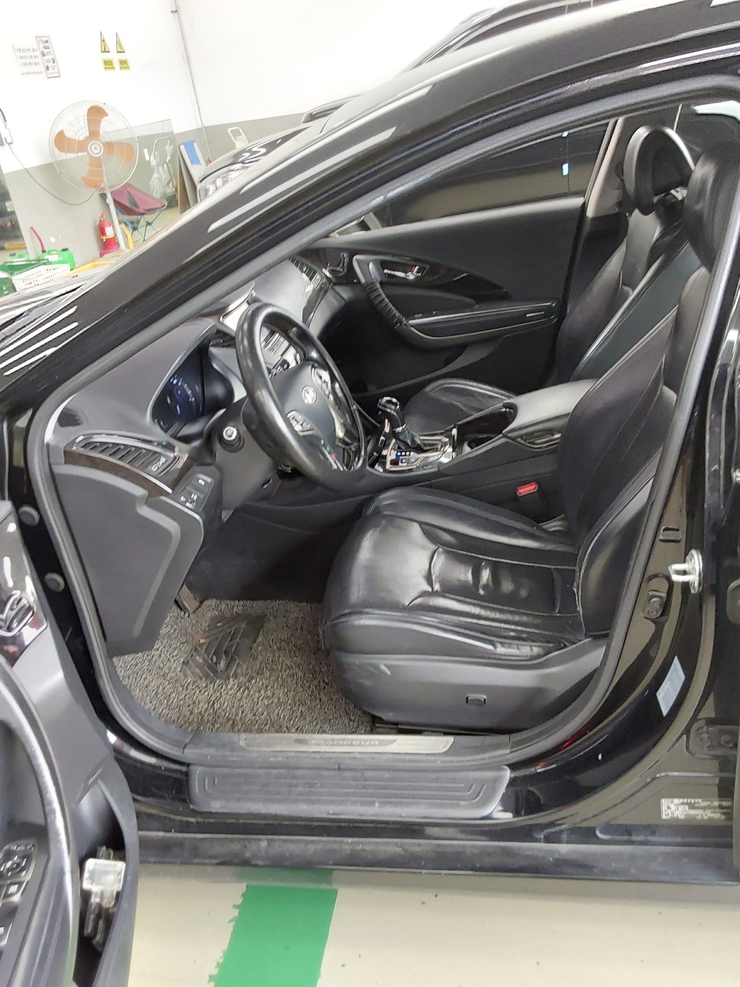 2011 - hyundai grandeur
