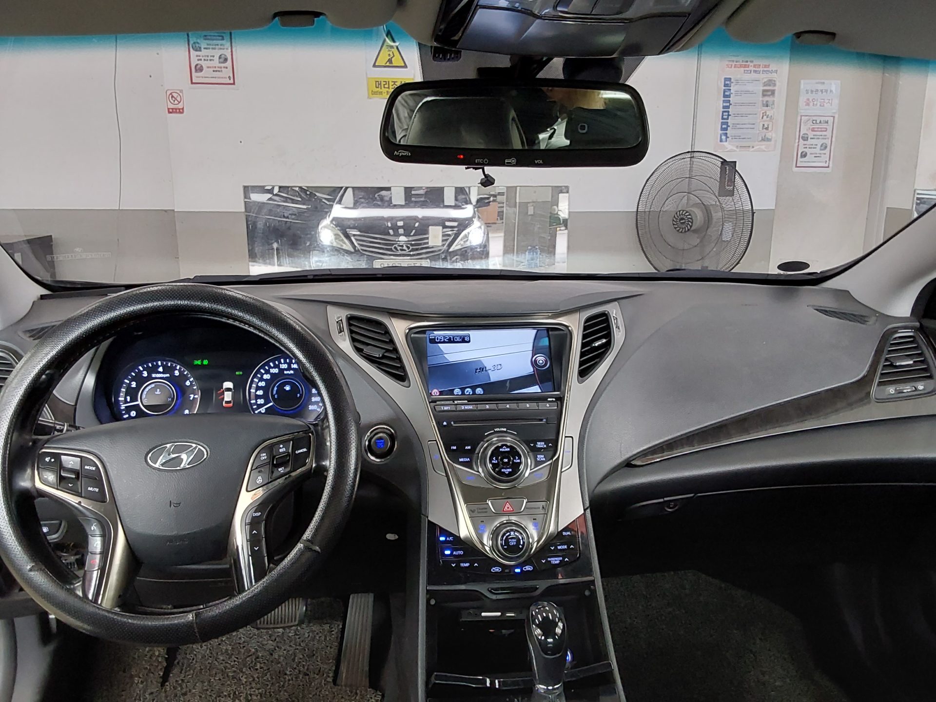 2011 - hyundai grandeur