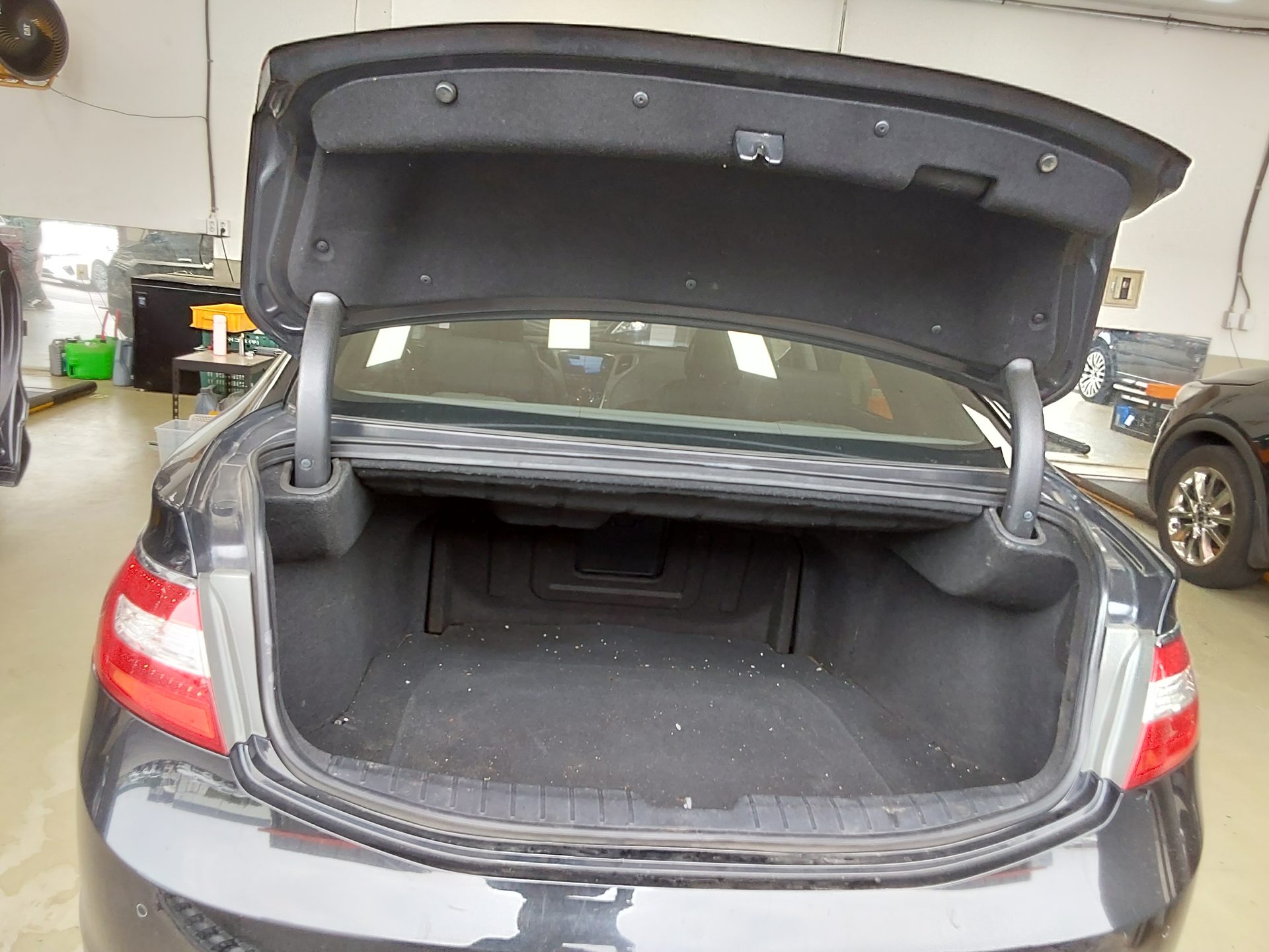 2011 - hyundai grandeur
