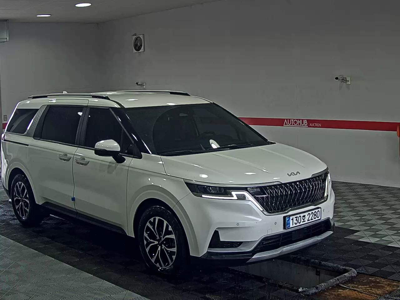 2023 - kia carnival