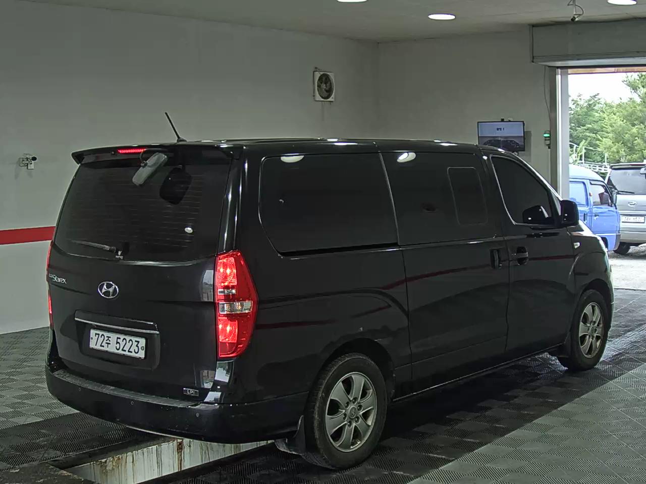 2020 - hyundai grand starex