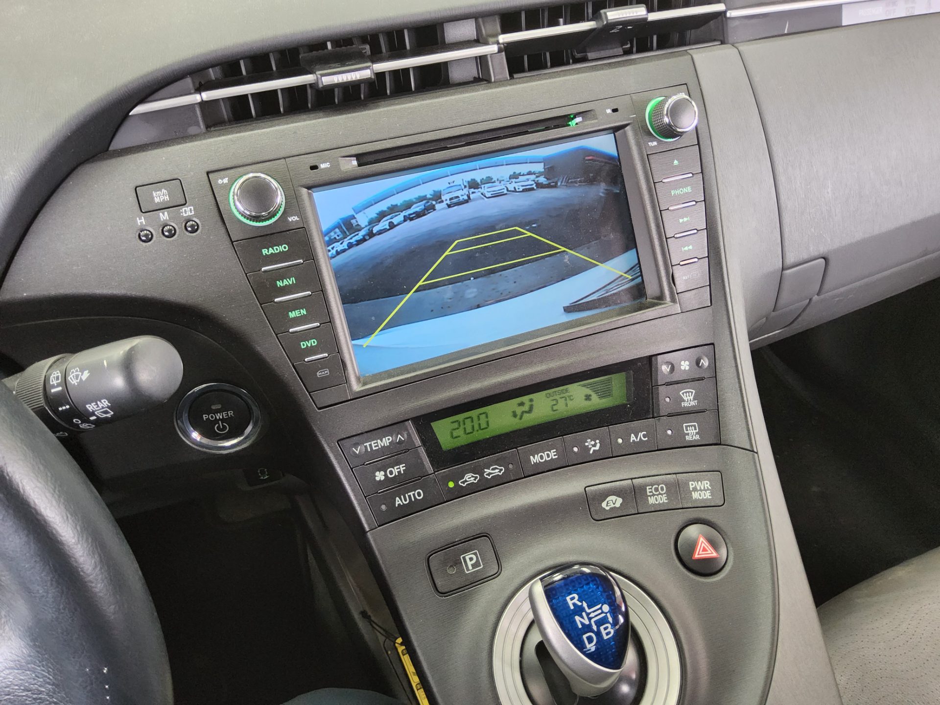 2011 - toyota prius
