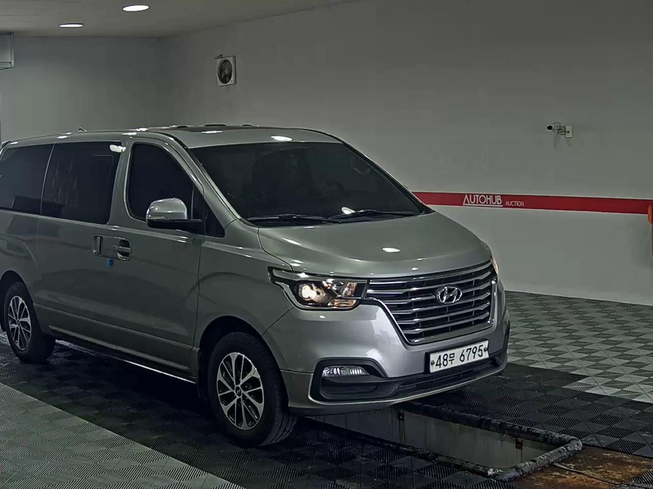 2019 - hyundai grand starex