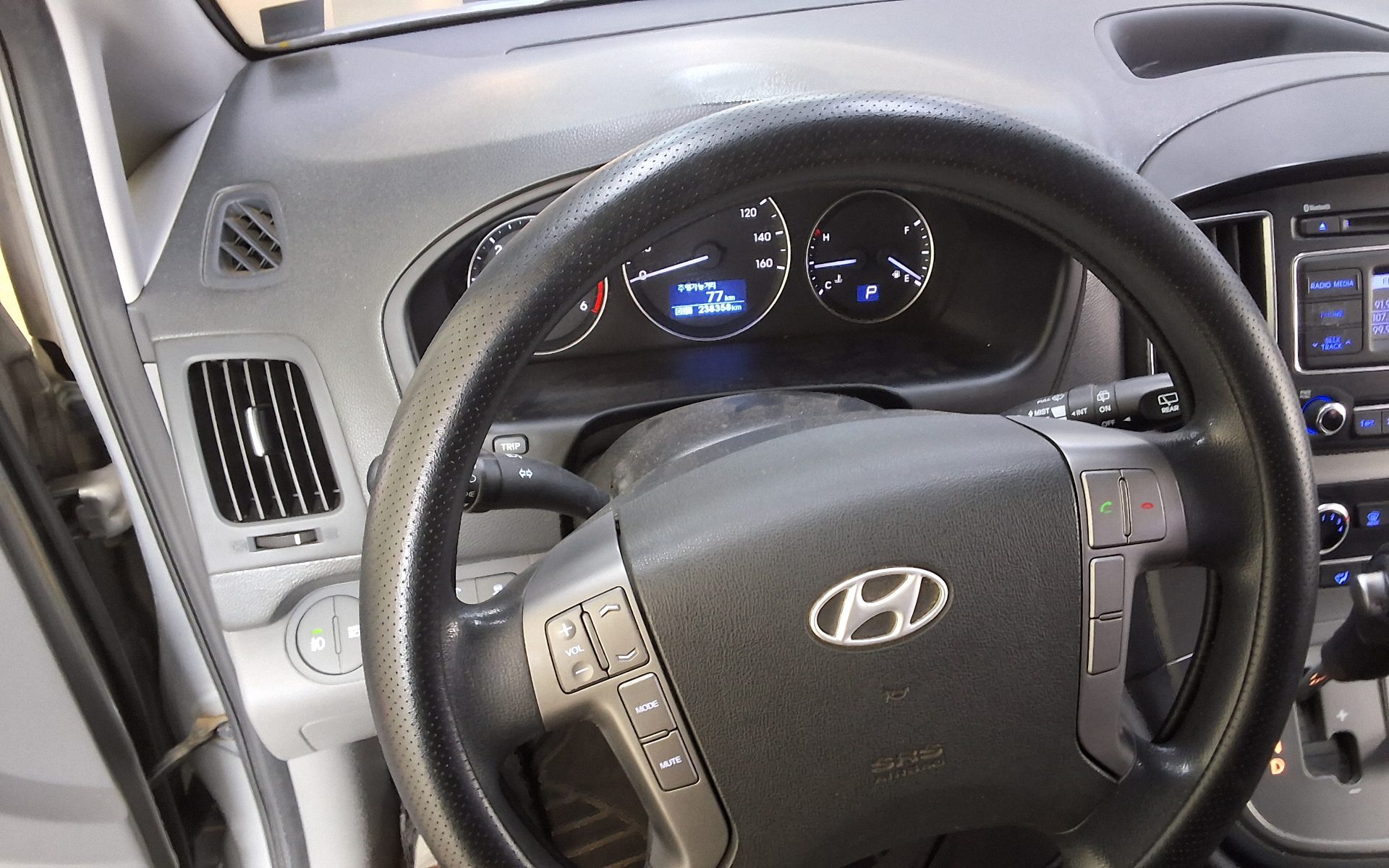 2017 - hyundai grand starex