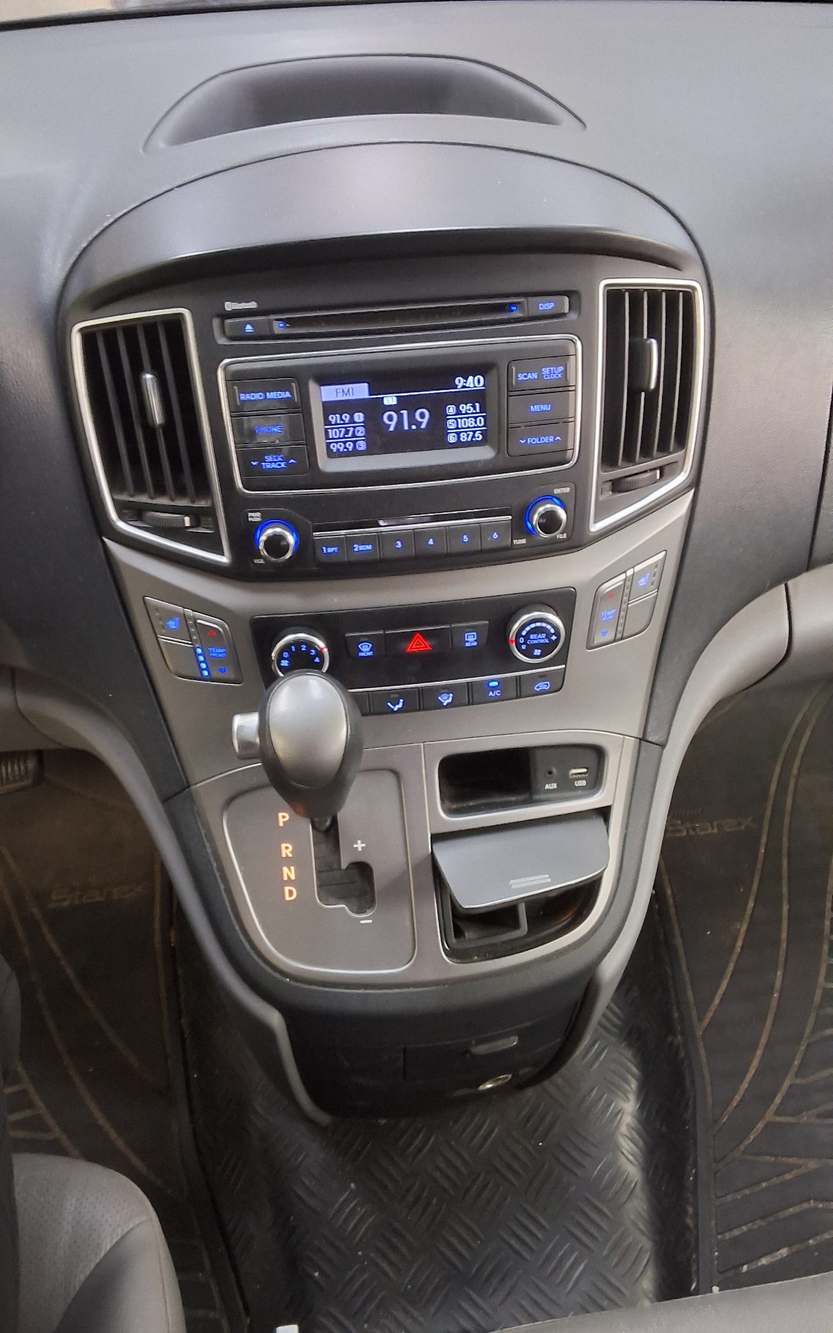 2017 - hyundai grand starex