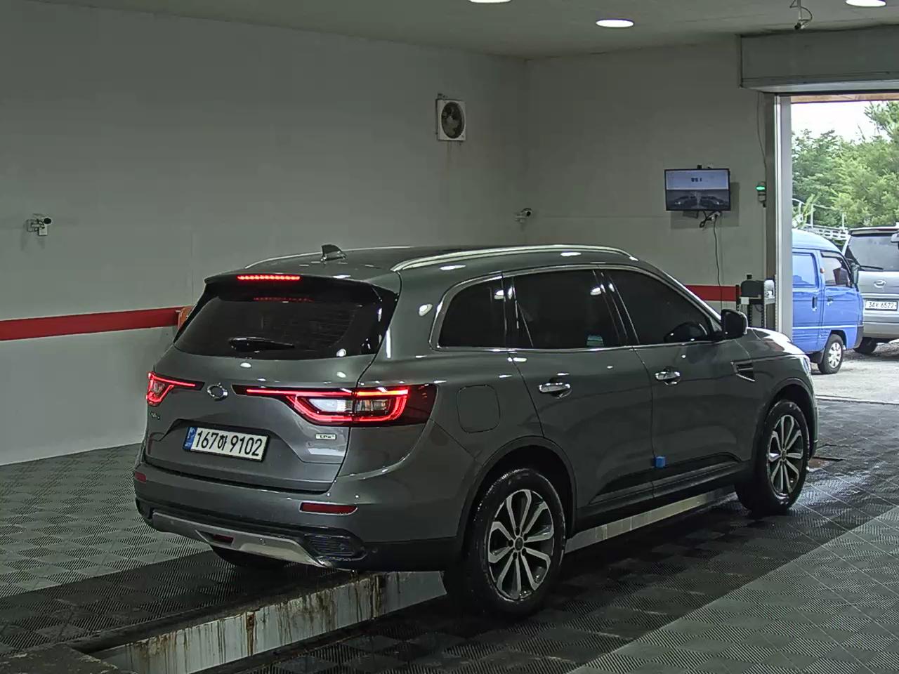 2021 - renault qm6